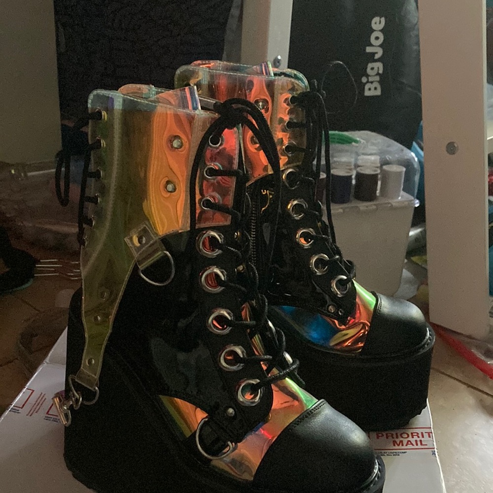Platform boots